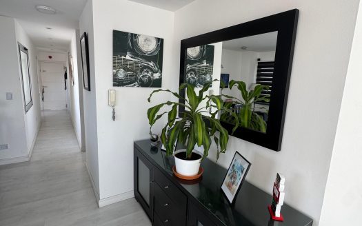 Piso 4 Ambientes con dependencia y vista al mar – Terraza Propia y 4 cocheras