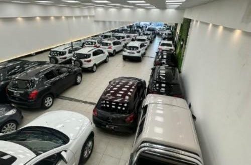 Local/galpon en Alquiler Sobre Av Colon