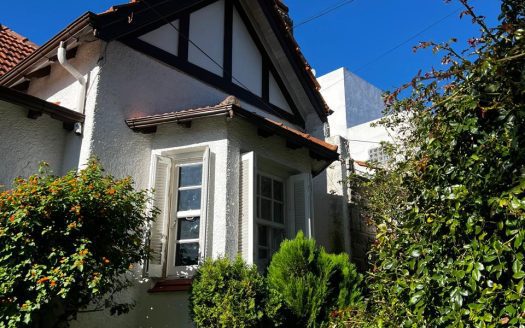 Chalet a reciclar en Stella Maris